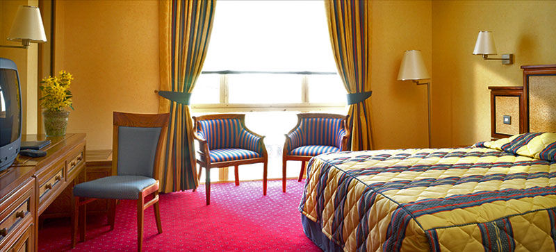 Grange Bracknell Hotel Eksteriør bilde